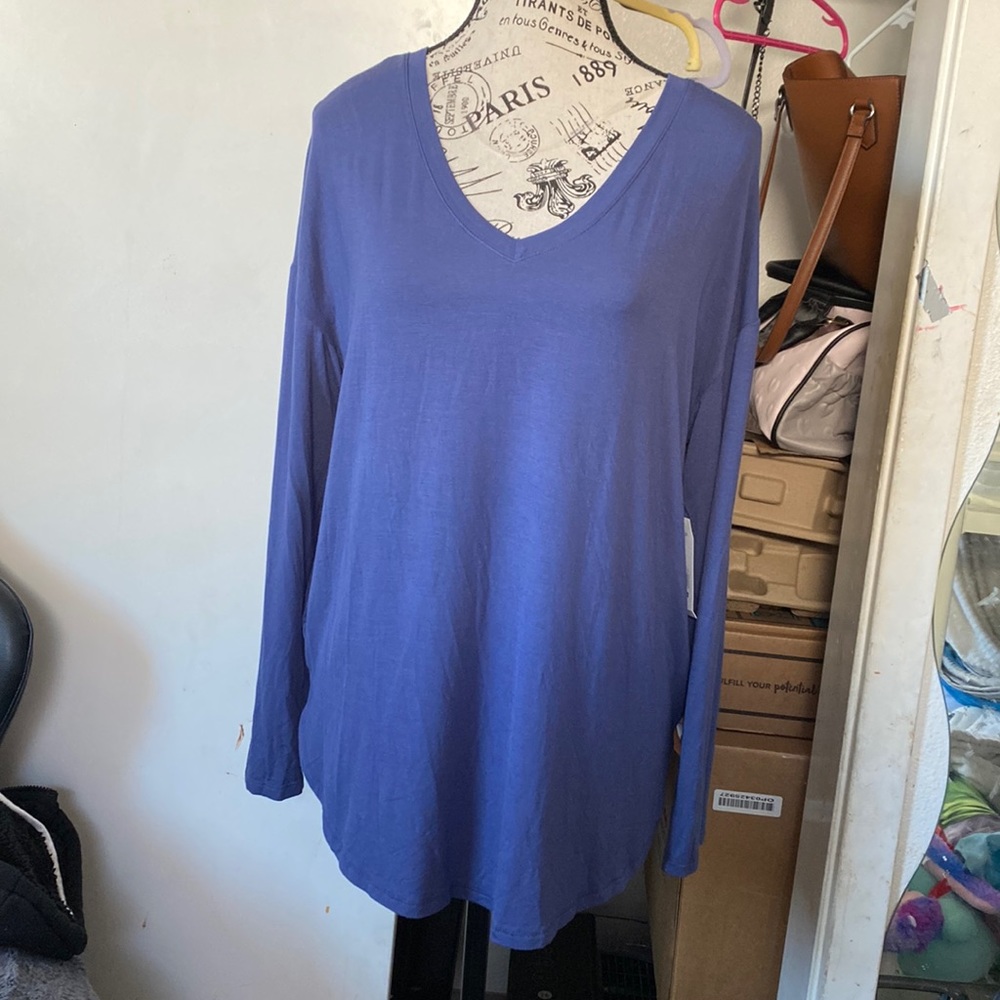 Nwt v-neck long sleeve tee